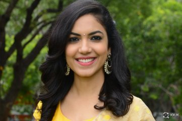 Ritu Varma At Pelli Chupulu Movie Abhinandhana Sabha